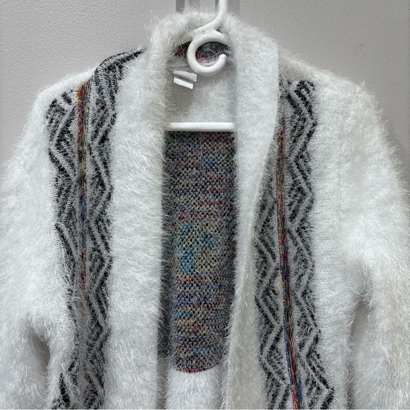 Northern Angel Rainbow Tribal Fuzzy Cardigan Sweater Aztec Women’s Size Medium - Picture 4 of 11